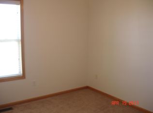 1217 Foxridge Dr, Warrensburg, MO 64093