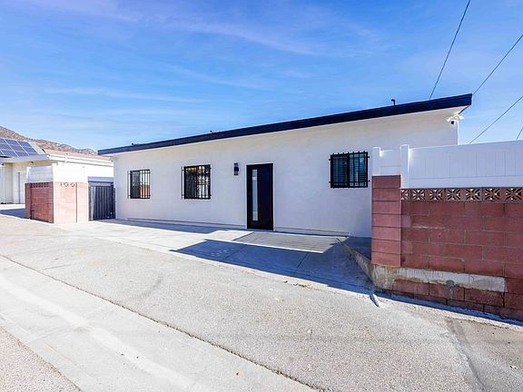 3rd image of 823 E Verdugo Ave