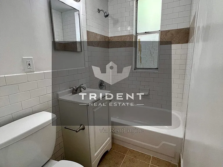 1030 Jefferson Ave #5 — Photo 8
