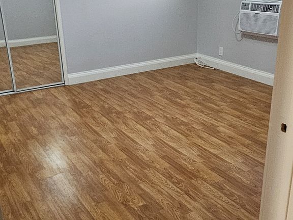 5th image of 1501 N Hollywood Way APT E