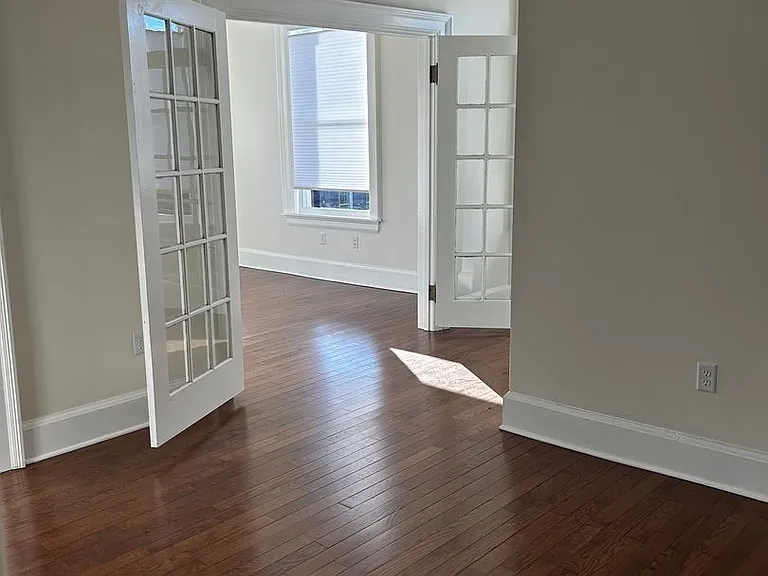 36 Elm St — Photo 3