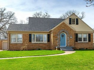 2130 28th St, Rock Island, IL 61201