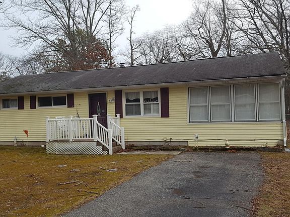 5th image of 1319 Eisenhower St