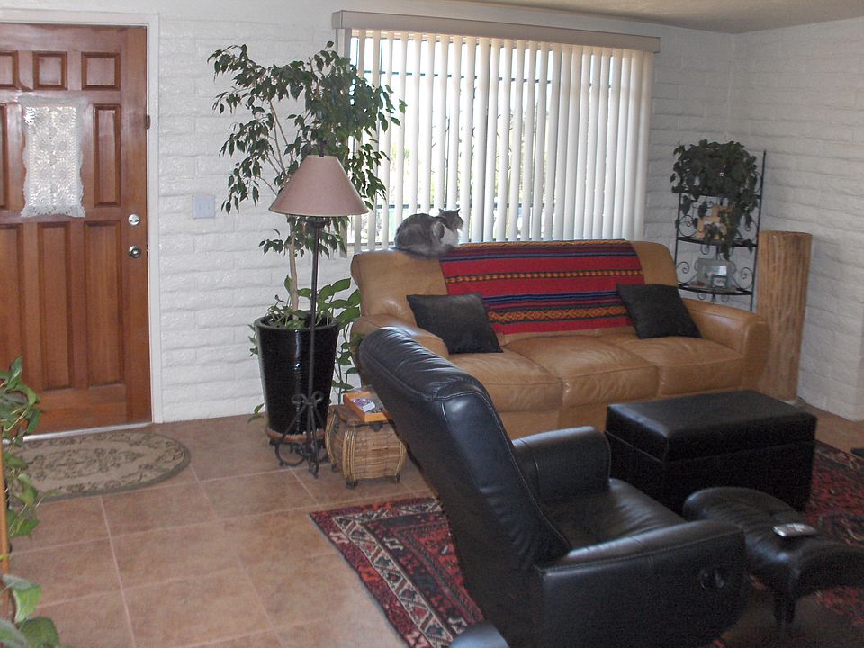 2nd image of 8155 N Rancho Catalina Ave