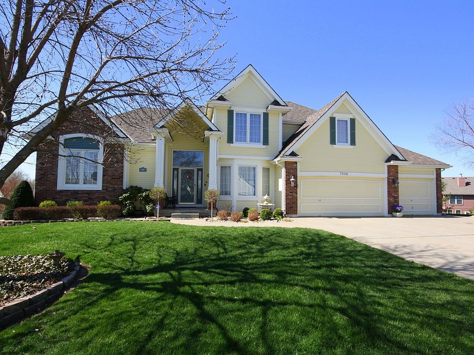 1st image of 7806 N Revere Dr
