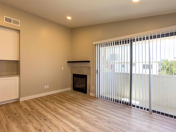 3rd image of 4046 Mississippi St #5