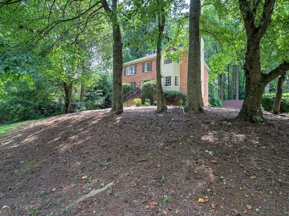 5036 India Lake Dr, Acworth, GA 30102