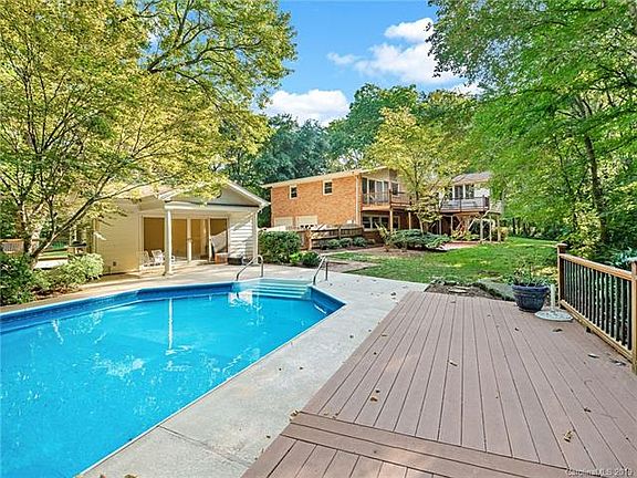 4th image of 7126 Hillside Ln