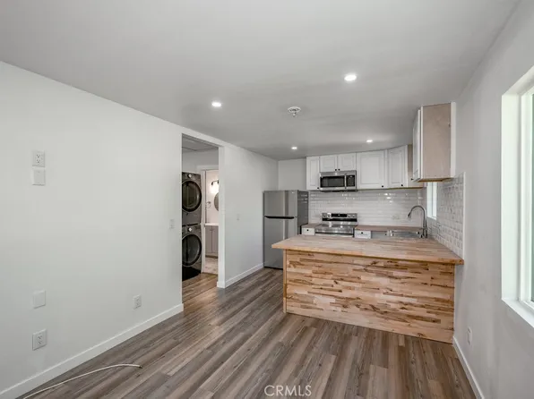 1069 Erringer Rd #1, Simi Valley, CA 93065