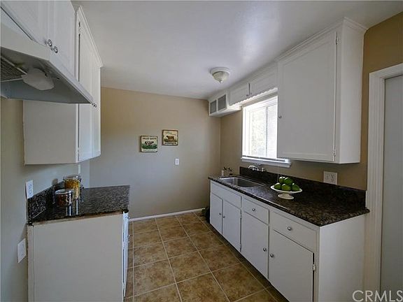 3rd image of 1551 Home Ave