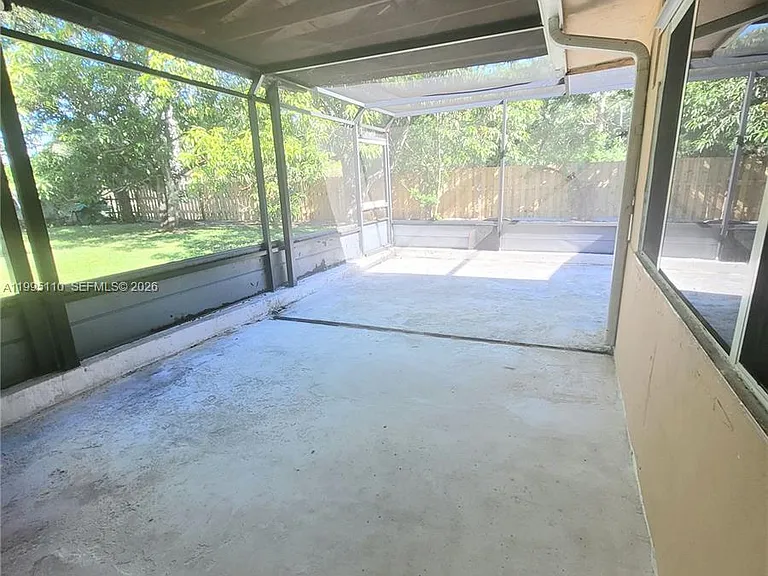 22028 Acapulco Ct — Photo 25