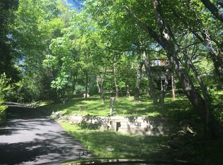 496 King David Dr, Linden, VA 22642