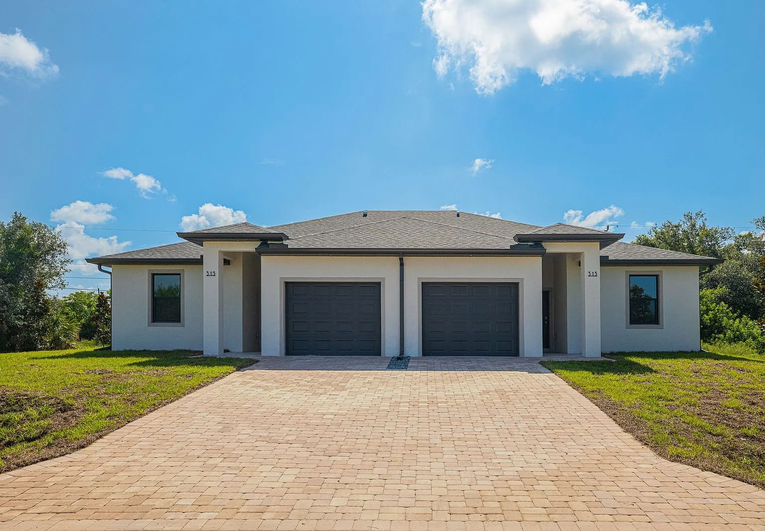 3 bed, 1200 sqft, $1,895 — Photo 1