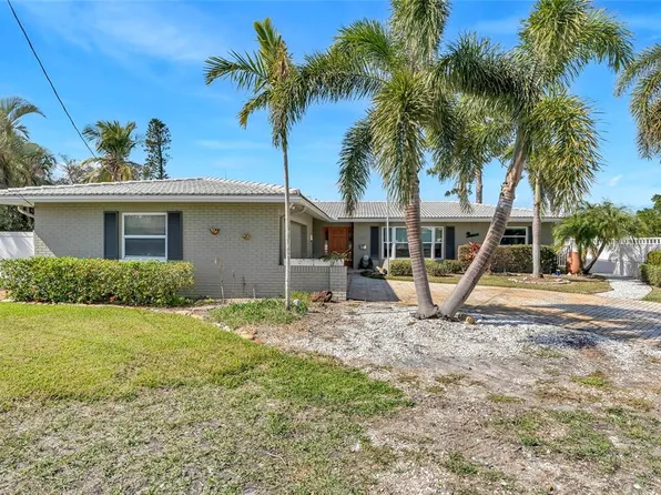 4801 Venetian Pl NE, Saint Petersburg, FL 33703