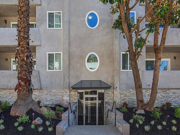 4th image of 720 N Louise St APT 201