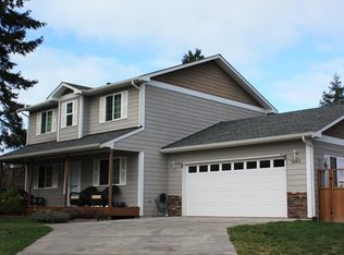 1242 NE Berry Loop, Oak Harbor, WA 98277