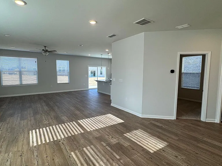 2110 Ecoland Dr — Photo 6