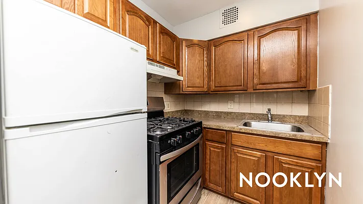 Rented by Nooklyn NYC LLC | media 16