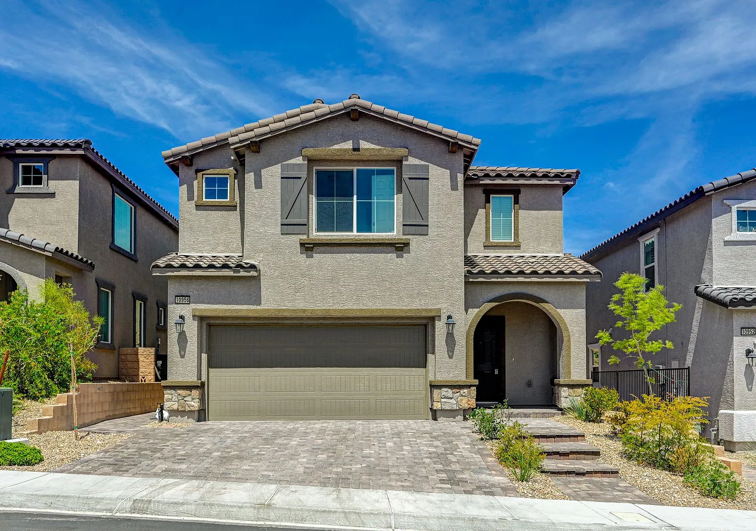 4 Bedroom in Skye Canyon — Photo 1