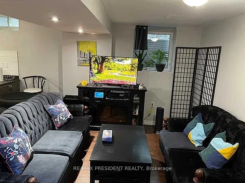 231 Fernforest Dr Photo 1