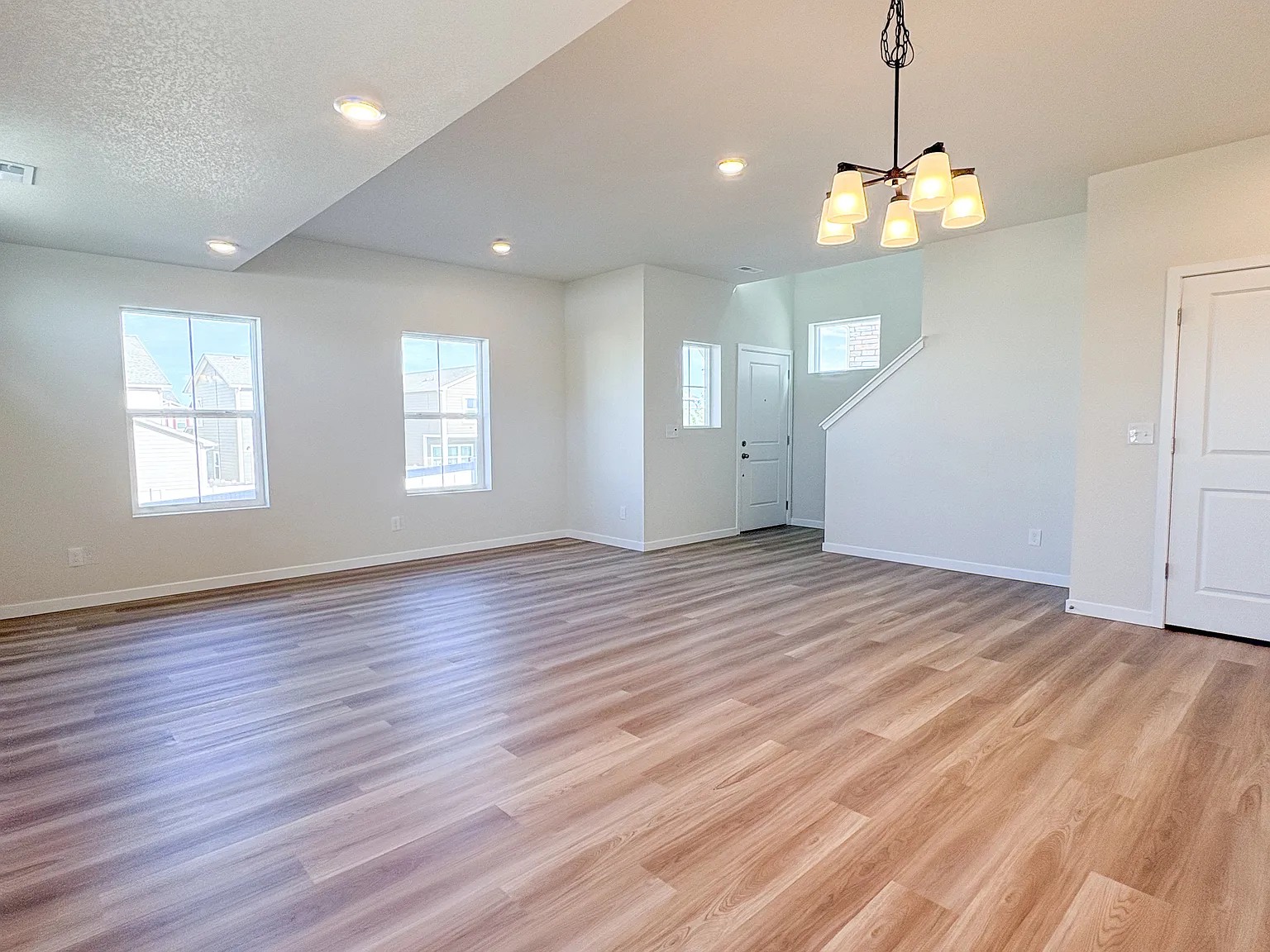 3 bed, 2.5 bath, 1700 sqft, $2,700 — Photo 4