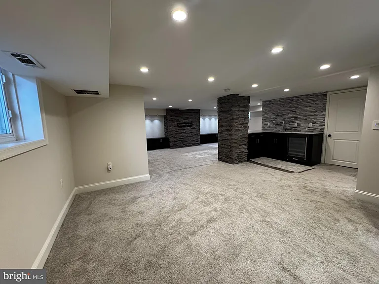 513 Whittier St NW — Photo 15