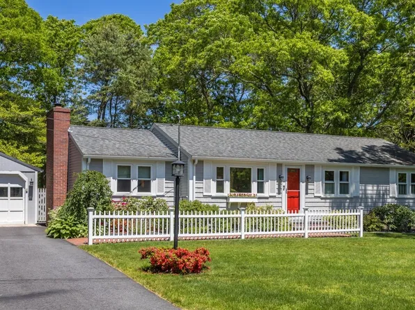 36 Sylvia Lane, Centerville, MA 02632