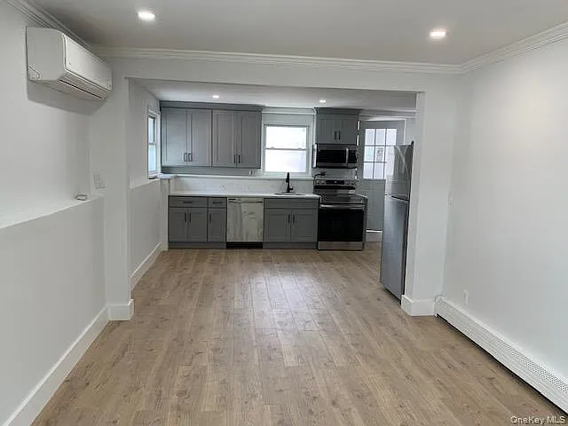 1 bed, 1.0 bath, 750 sqft, $2,600 — Photo 2