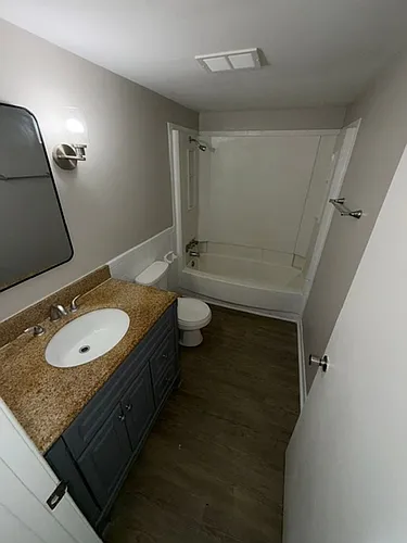 Naveen Pine Apartments Photo 1