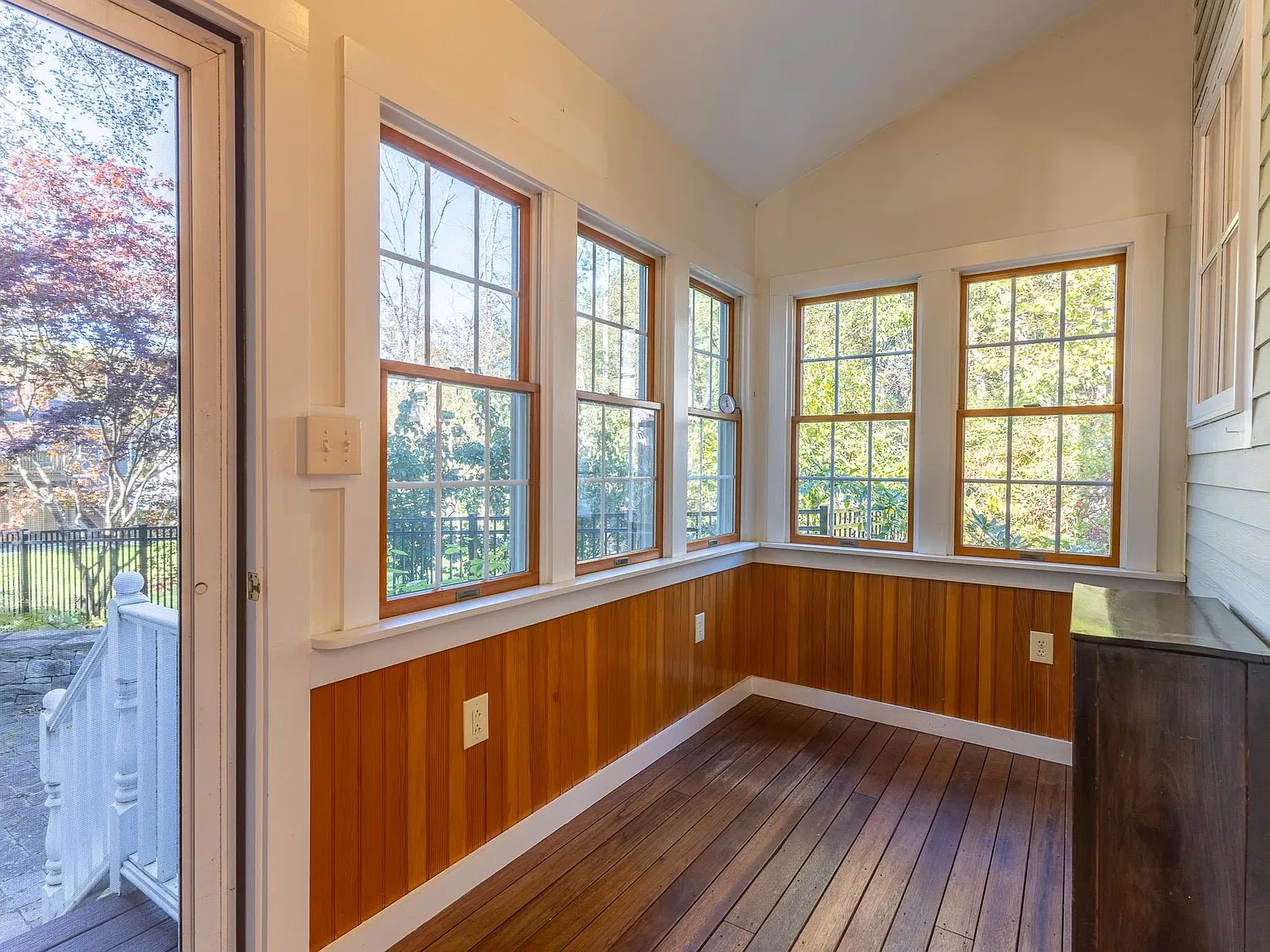 2 bed, 2.5 bath, 1340 sqft, $3,400 — Photo 4