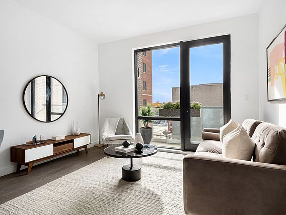 3rd image of 107-06 Queens Blvd #4E