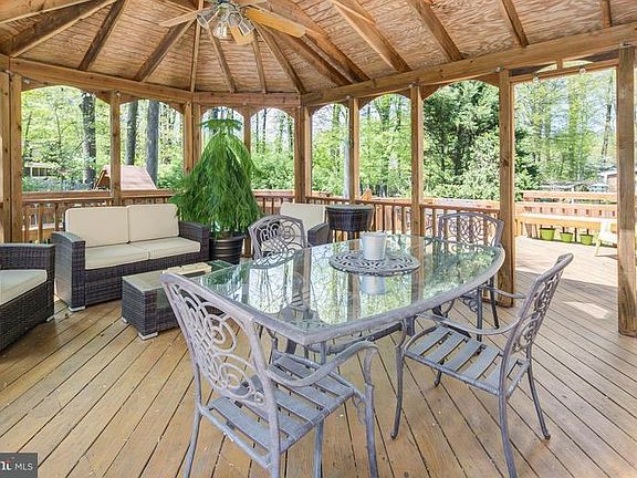 3rd image of 6313 Windermere Cir