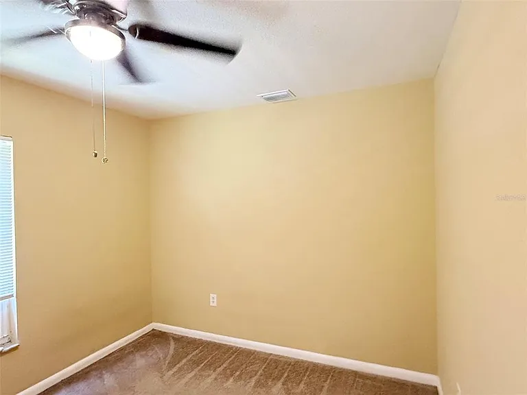 2615 E Curtis St — Photo 21