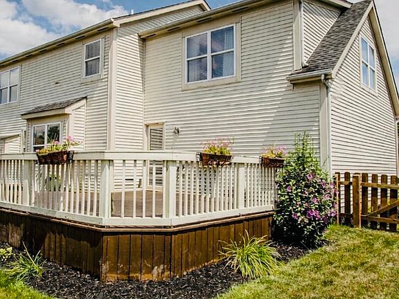 3rd image of 910 Wellsley Way