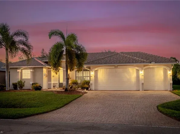 22450 Fountain Lakes BLVD, ESTERO, FL 33928