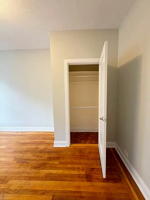 133 Seaman Avenue — Photo 2