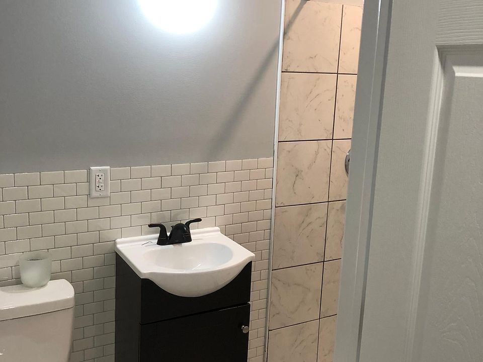 2nd image of 2738 Germantown Ave #1