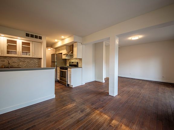 3rd image of 2145 N Lakewood Ave APT 1NR