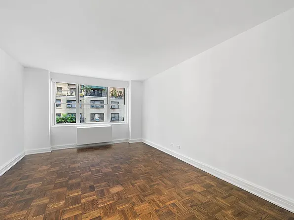 136 East 55th Street image 1 of 7