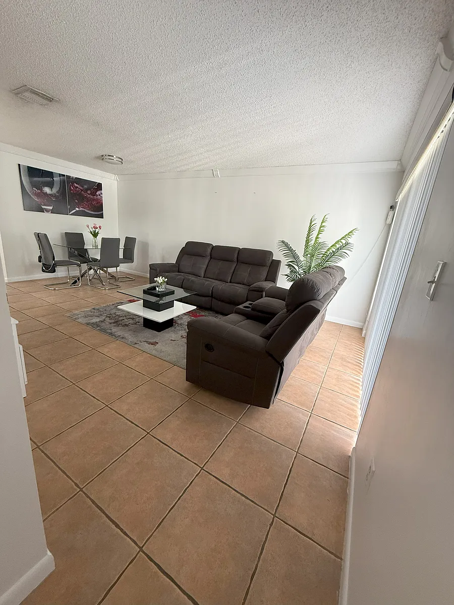 Building Photo - 15771 SW 137th Ave #203
