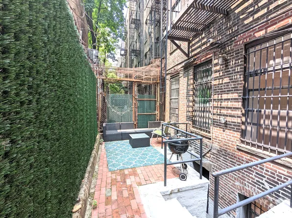 224 East 85th Street image 1 of 18