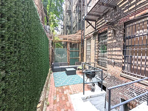 224 E 85th St #1C Photo 1