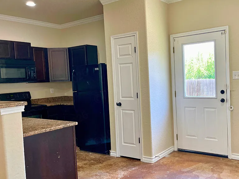 4832 Appleseed Ct — Photo 6