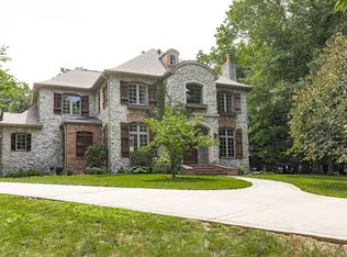 5383 E Pleasant Valley Ln, Springfield, MO 65809
