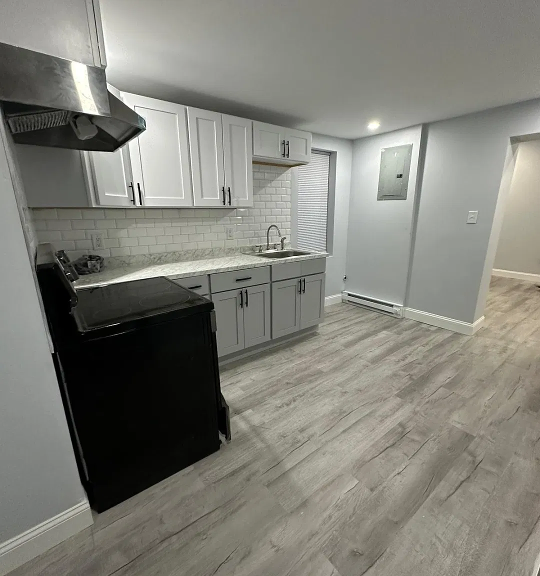 2 bed, 1000 sqft, $1,425 — Photo 2