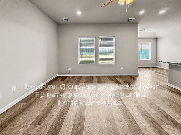 4th image of 10504 SW 41st St