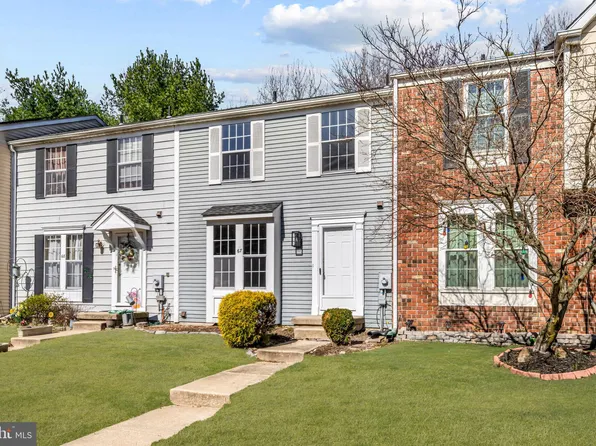 67 Dorchester Cir, Marlton, NJ 08053