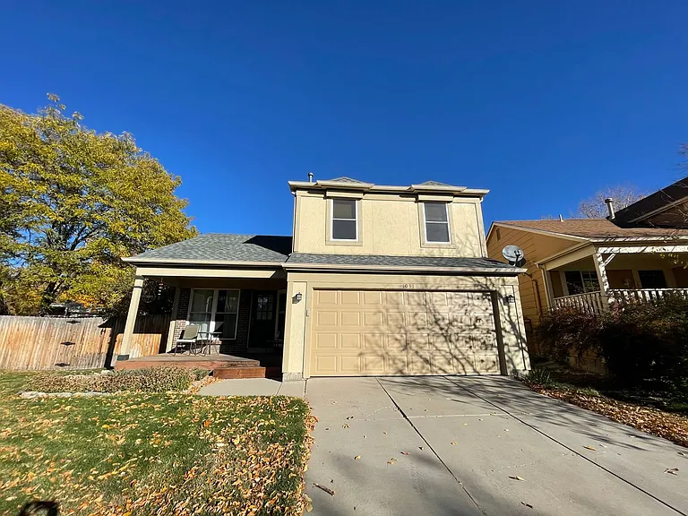 1031 Mercury Dr — Photo 2