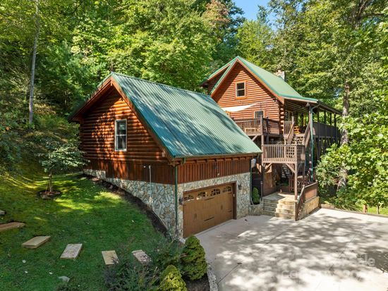 148 Swans Way, Lake Lure, NC 28746