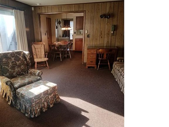 4th image of 926 N Dale Dr